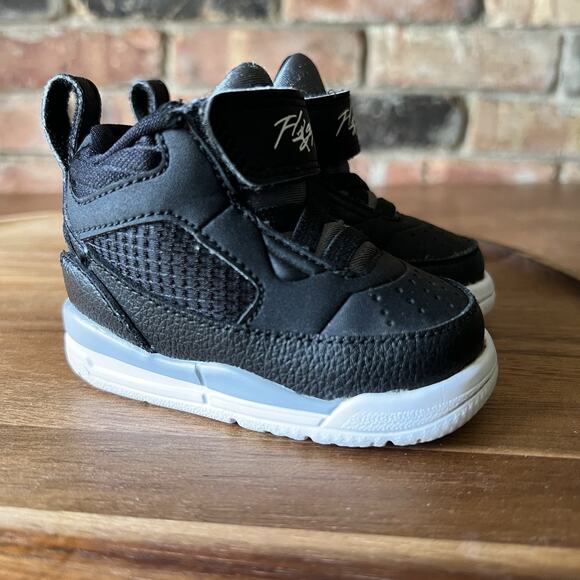 Nike Air Jordan Flight Boys 2C Sneakers - Black & Gray - Picture 6 of 16